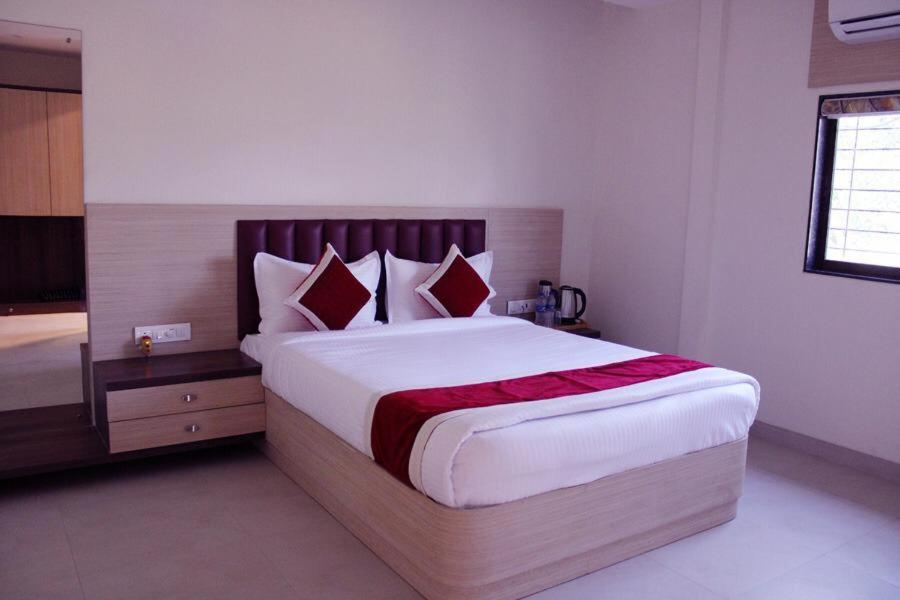 Hotel Saineel 孟买 外观 照片
